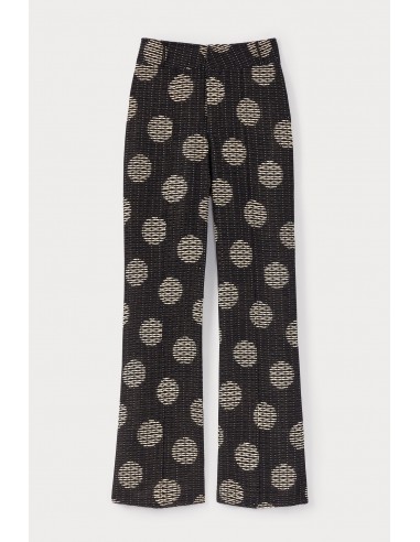 BLACK & WHITE Textured Flared Pants chez Cornerstreet bien 